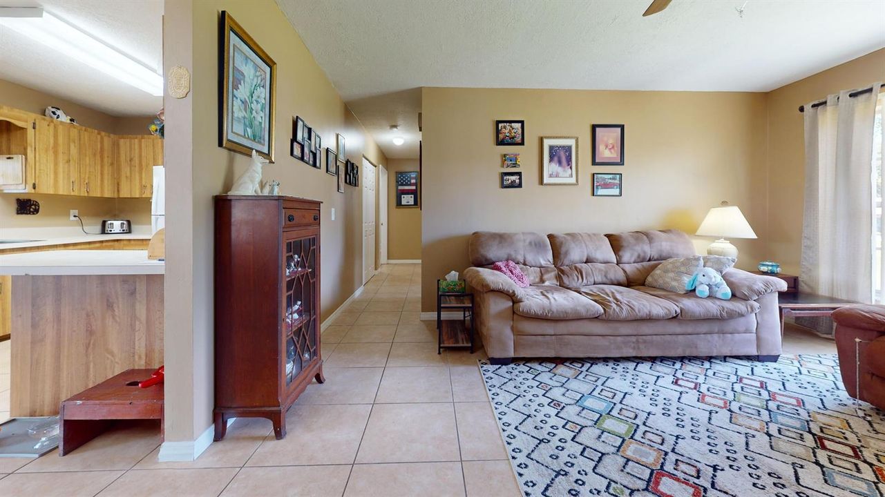 7402-Lakeland-Blvd-Living-Room