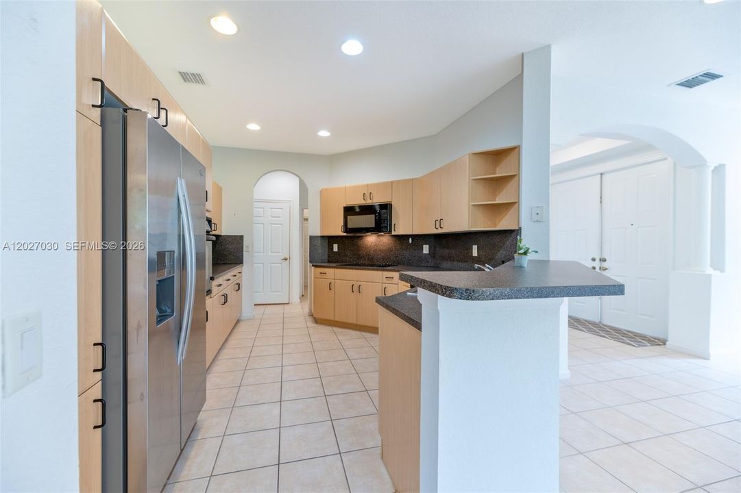 For Sale: $610,000 (3 beds, 2 baths, 1560 Square Feet)