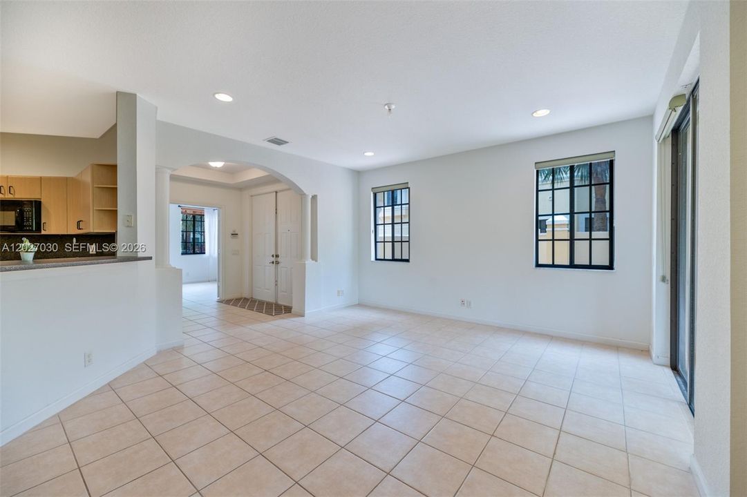 For Sale: $610,000 (3 beds, 2 baths, 1560 Square Feet)