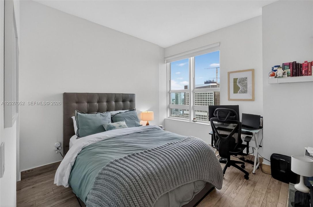 For Sale: $795,000 (2 beds, 2 baths, 1101 Square Feet)