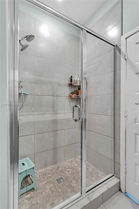 На продажу: $409,000 (2 спален, 2 ванн, 1134 Квадратных фут)