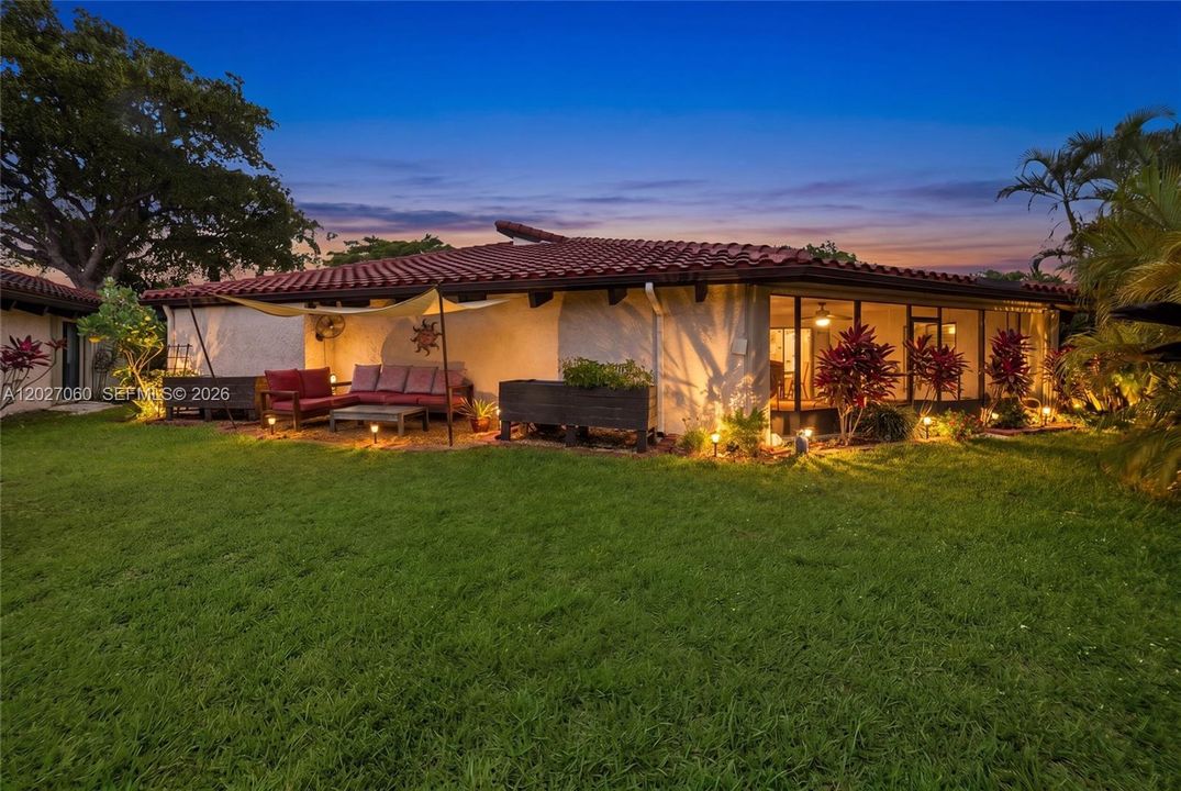 For Sale: $439,000 (3 beds, 2 baths, 1834 Square Feet)