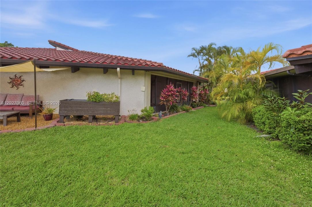 For Sale: $439,000 (3 beds, 2 baths, 1834 Square Feet)
