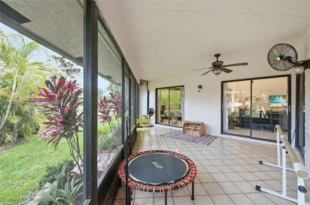 For Sale: $439,000 (3 beds, 2 baths, 1834 Square Feet)