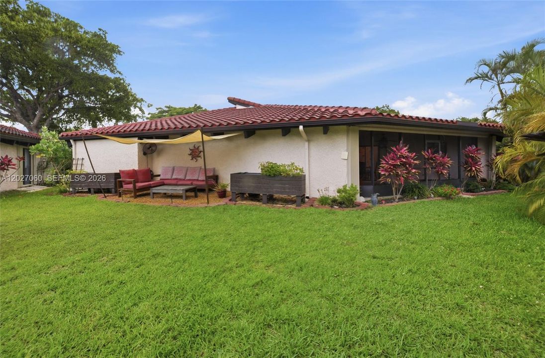 For Sale: $439,000 (3 beds, 2 baths, 1834 Square Feet)