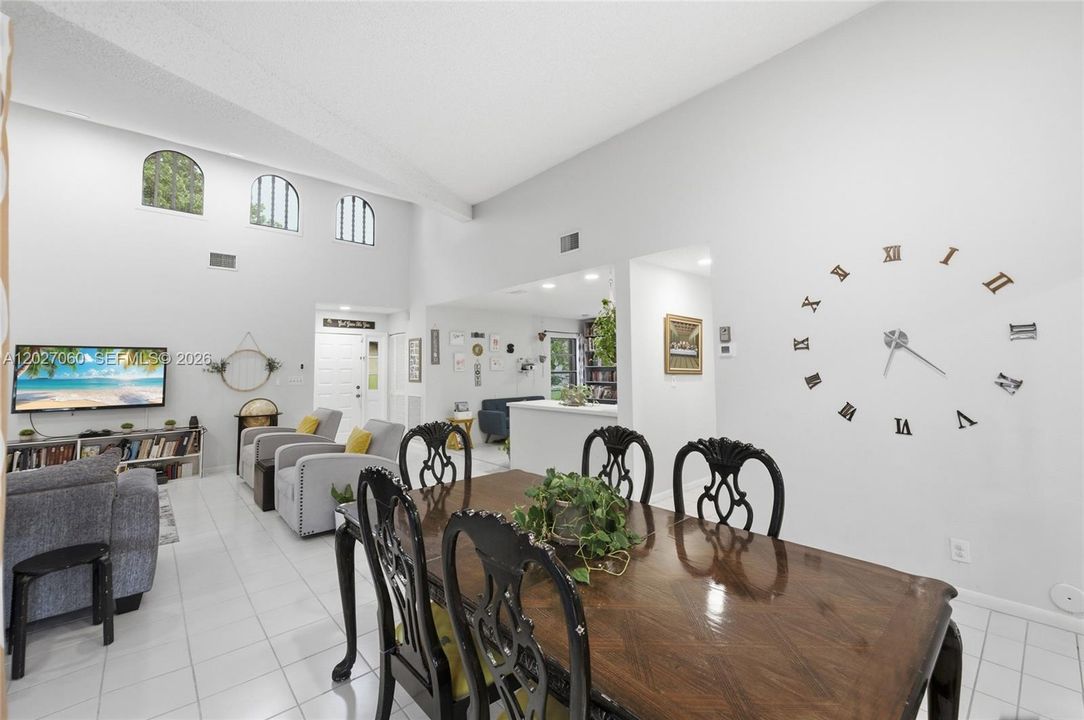 For Sale: $439,000 (3 beds, 2 baths, 1834 Square Feet)