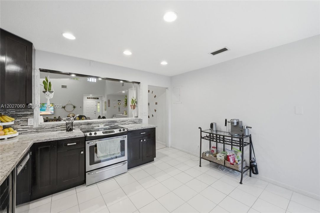 For Sale: $439,000 (3 beds, 2 baths, 1834 Square Feet)