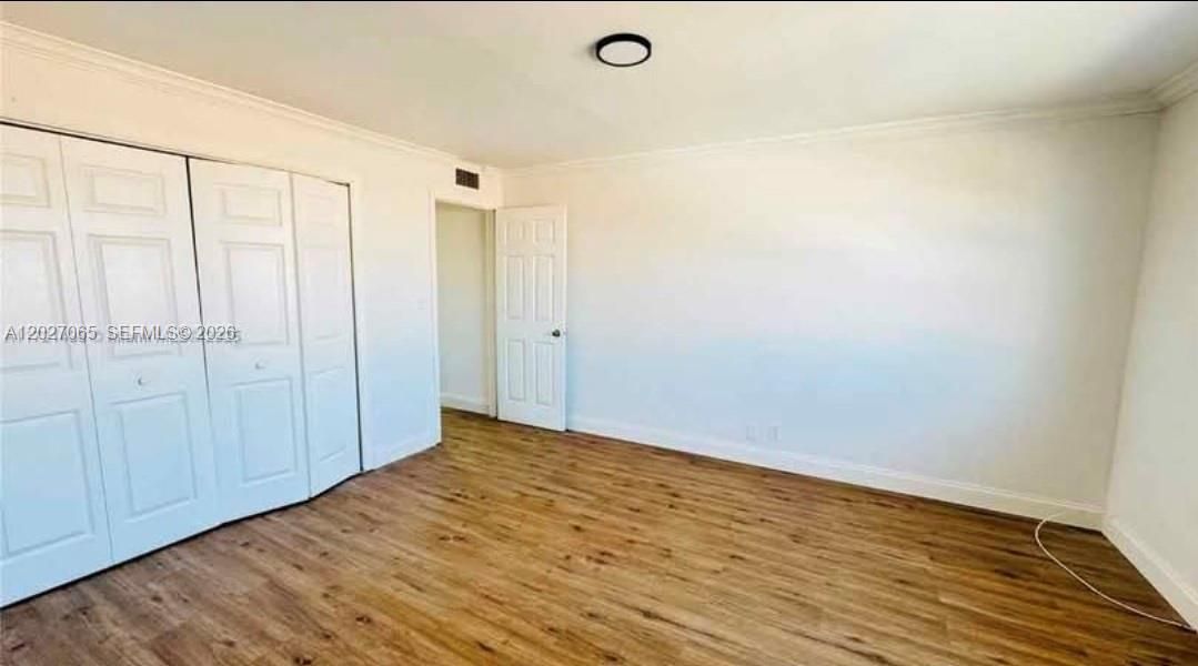 For Sale: $249,900 (2 beds, 1 baths, 827 Square Feet)