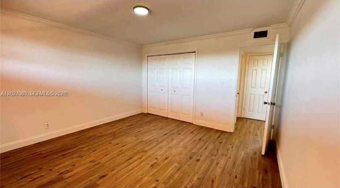 For Sale: $249,900 (2 beds, 1 baths, 827 Square Feet)