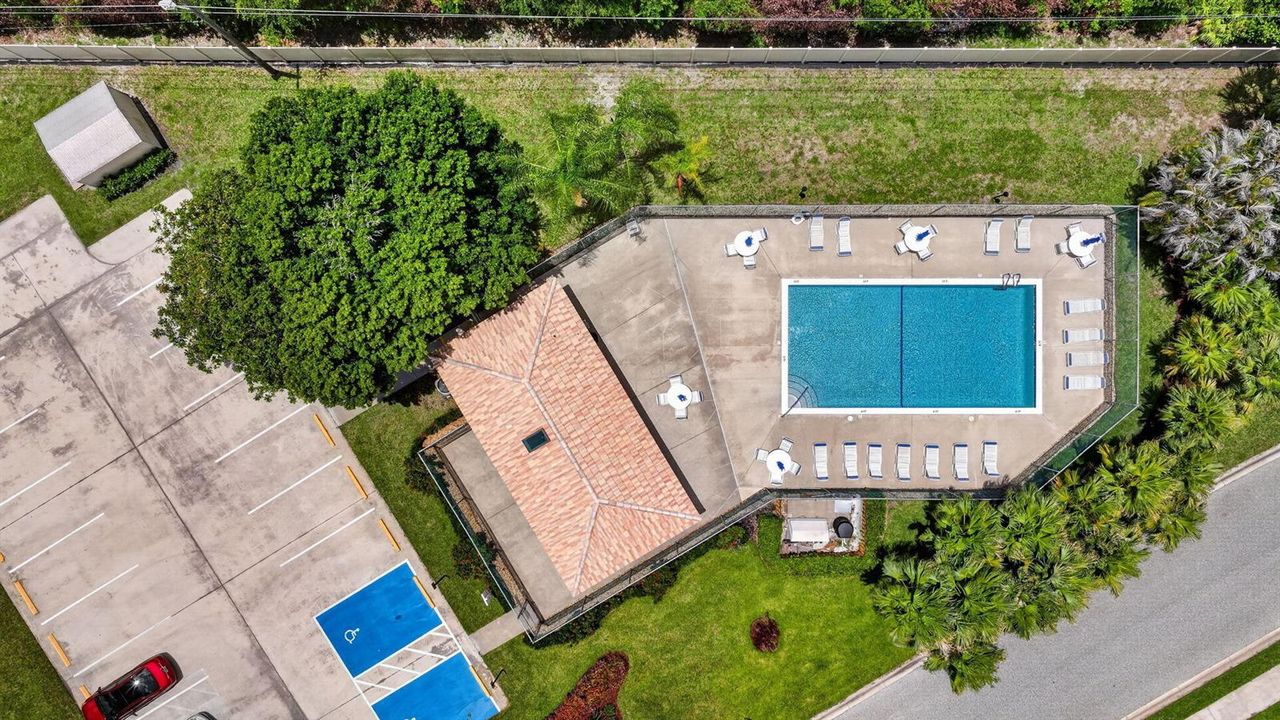 Emerald Lakes Villas Clubhouse Pool