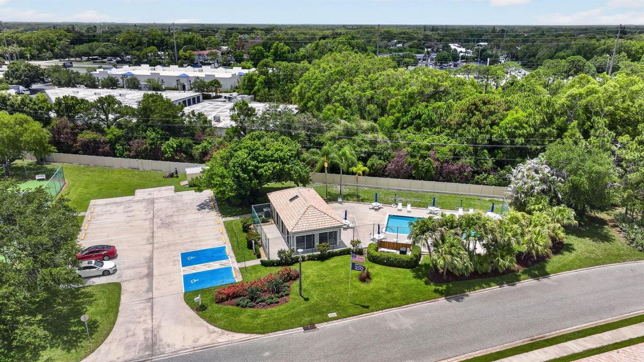 Emerald Lakes Villas Parking Pool Clubho