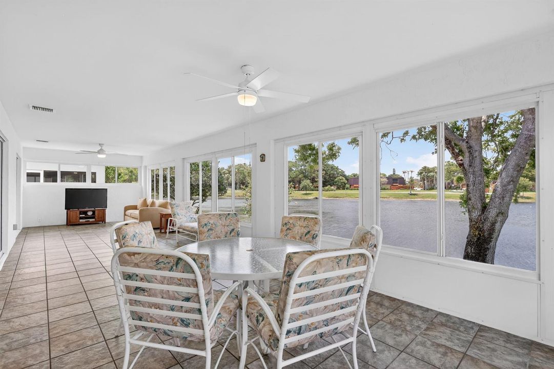 Lanai Offers Lakeviews with AC