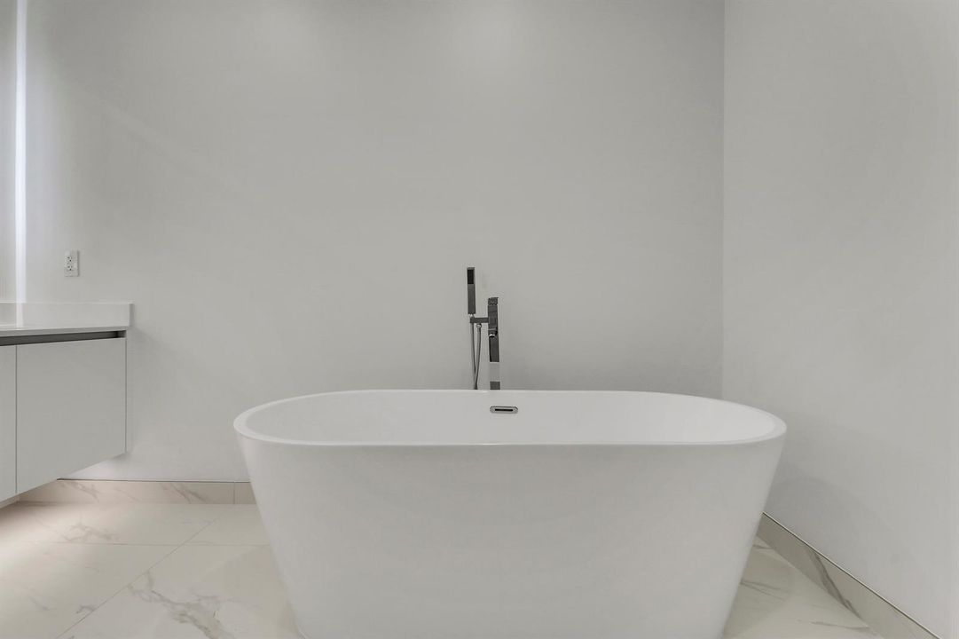 Primary Bath Soaking Tub I
