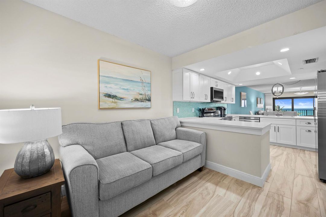 Relaxed Living Room Comfort