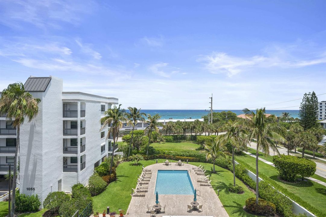 Spectacular Ocean & Pool Views