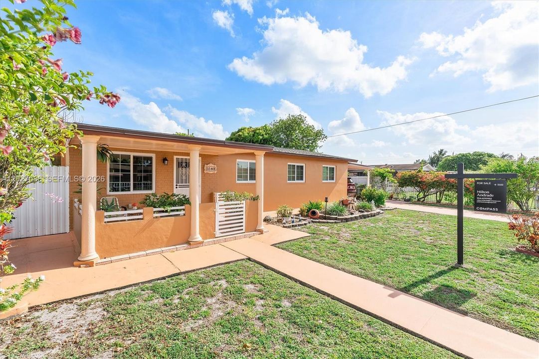 Active With Contract: $589,000 (4 beds, 2 baths, 1650 Square Feet)