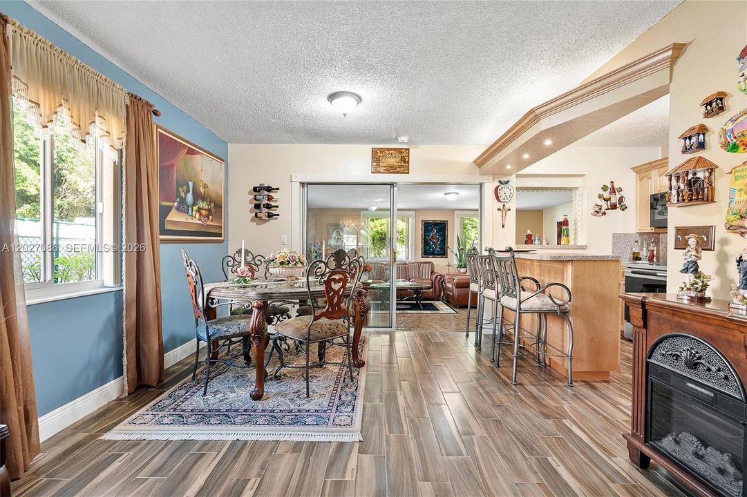 Active With Contract: $589,000 (4 beds, 2 baths, 1650 Square Feet)