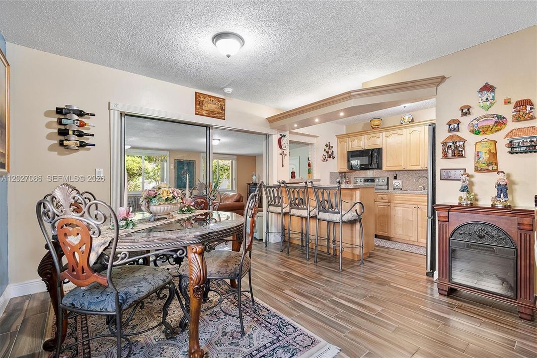 Active With Contract: $589,000 (4 beds, 2 baths, 1650 Square Feet)