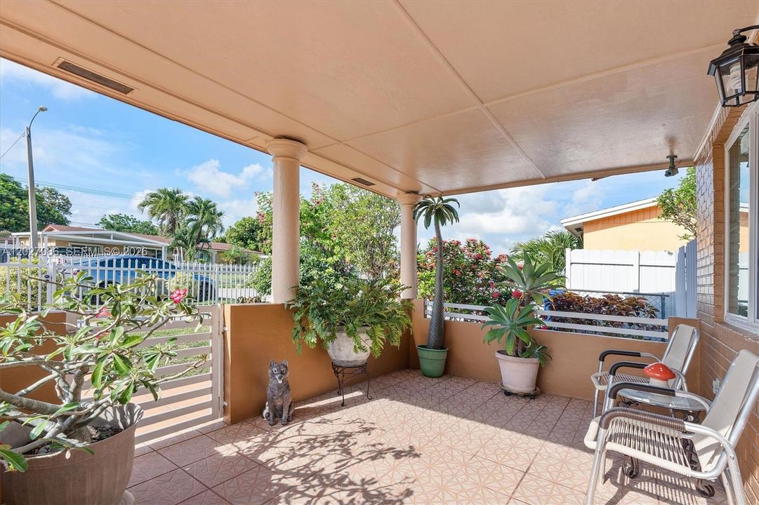 Active With Contract: $589,000 (4 beds, 2 baths, 1650 Square Feet)