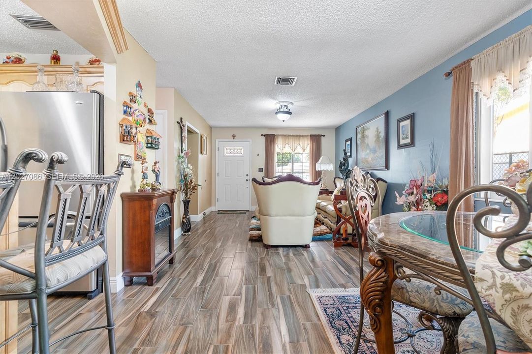 Active With Contract: $589,000 (4 beds, 2 baths, 1650 Square Feet)