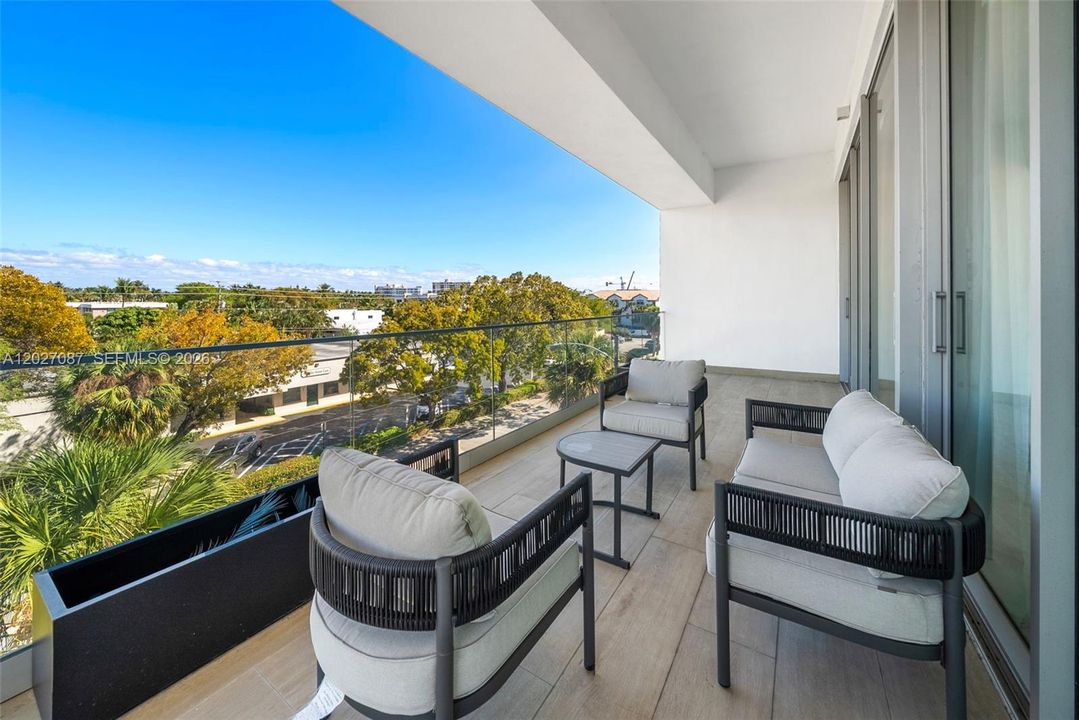 For Rent: $7,000 (2 beds, 2 baths, 1393 Square Feet)