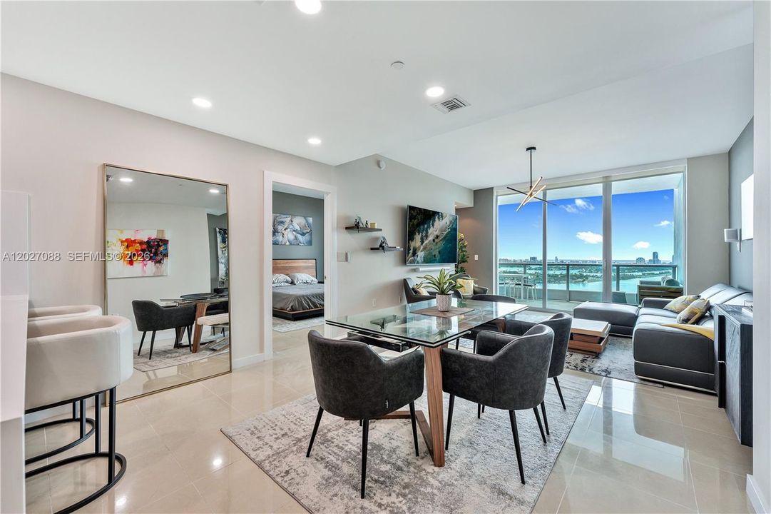 For Rent: $7,200 (3 beds, 3 baths, 1579 Square Feet)