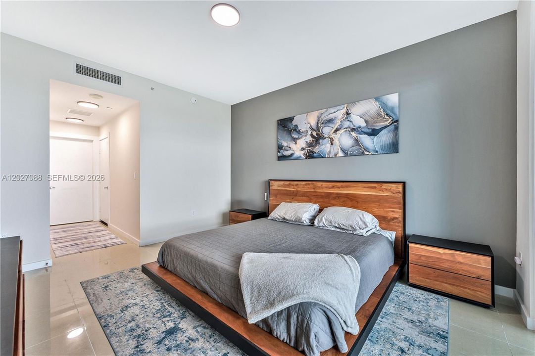 For Rent: $7,200 (3 beds, 3 baths, 1579 Square Feet)