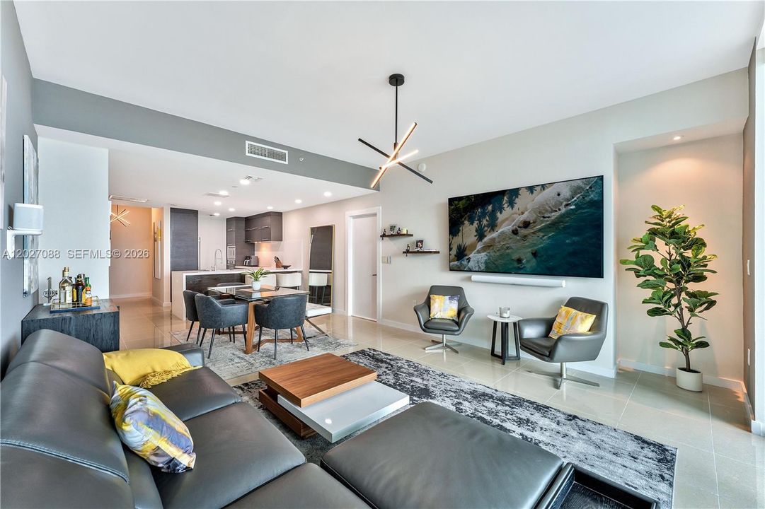 For Rent: $7,200 (3 beds, 3 baths, 1579 Square Feet)
