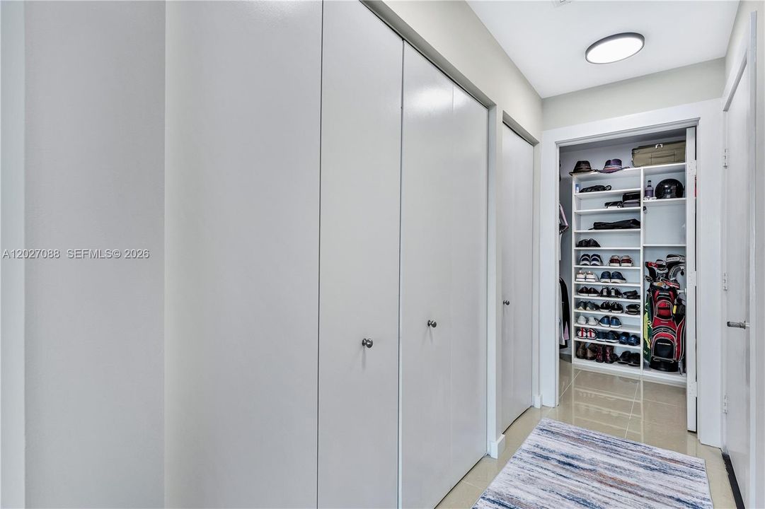 For Rent: $7,200 (3 beds, 3 baths, 1579 Square Feet)