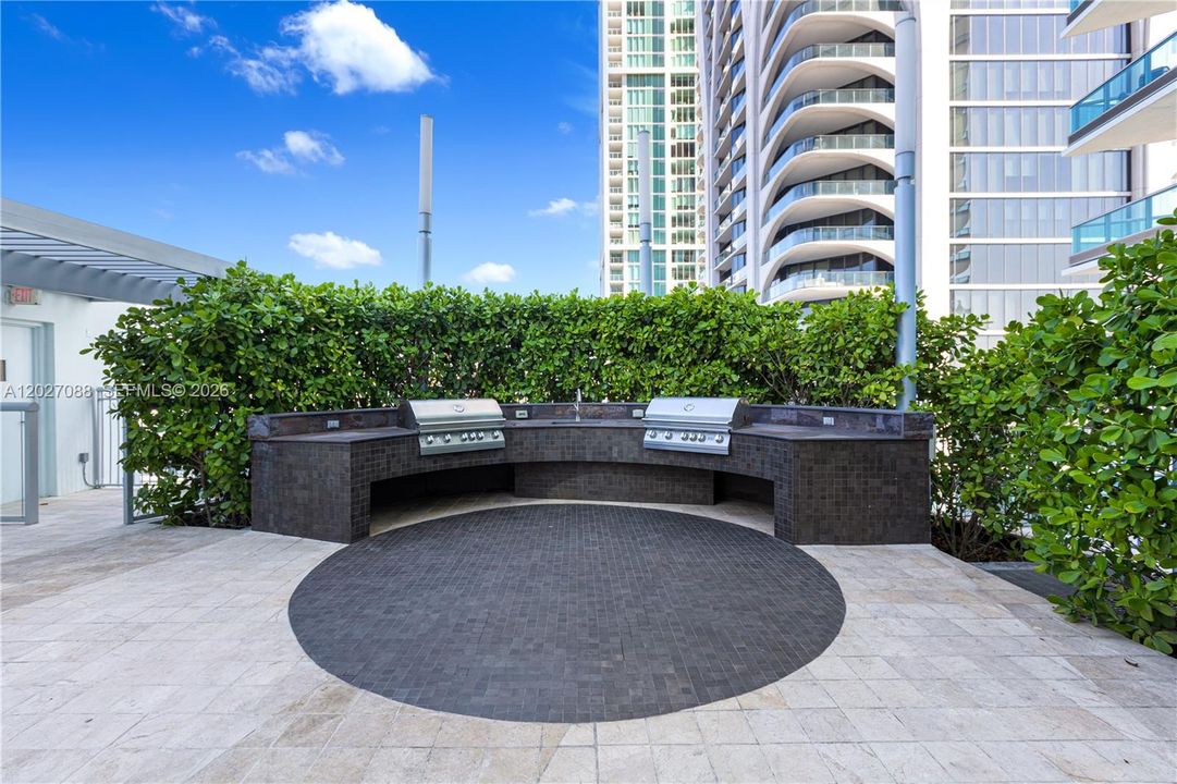 For Rent: $7,200 (3 beds, 3 baths, 1579 Square Feet)