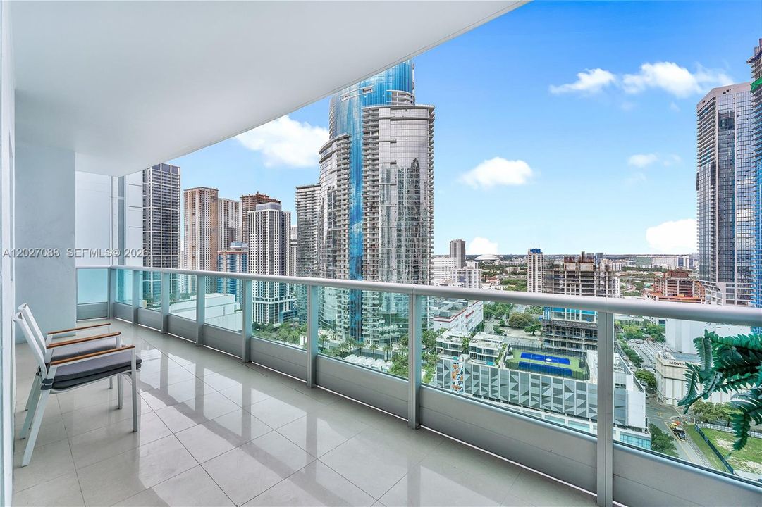 For Rent: $7,200 (3 beds, 3 baths, 1579 Square Feet)