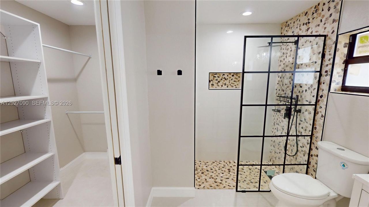 For Sale: $299,000 (3 beds, 2 baths, 1706 Square Feet)