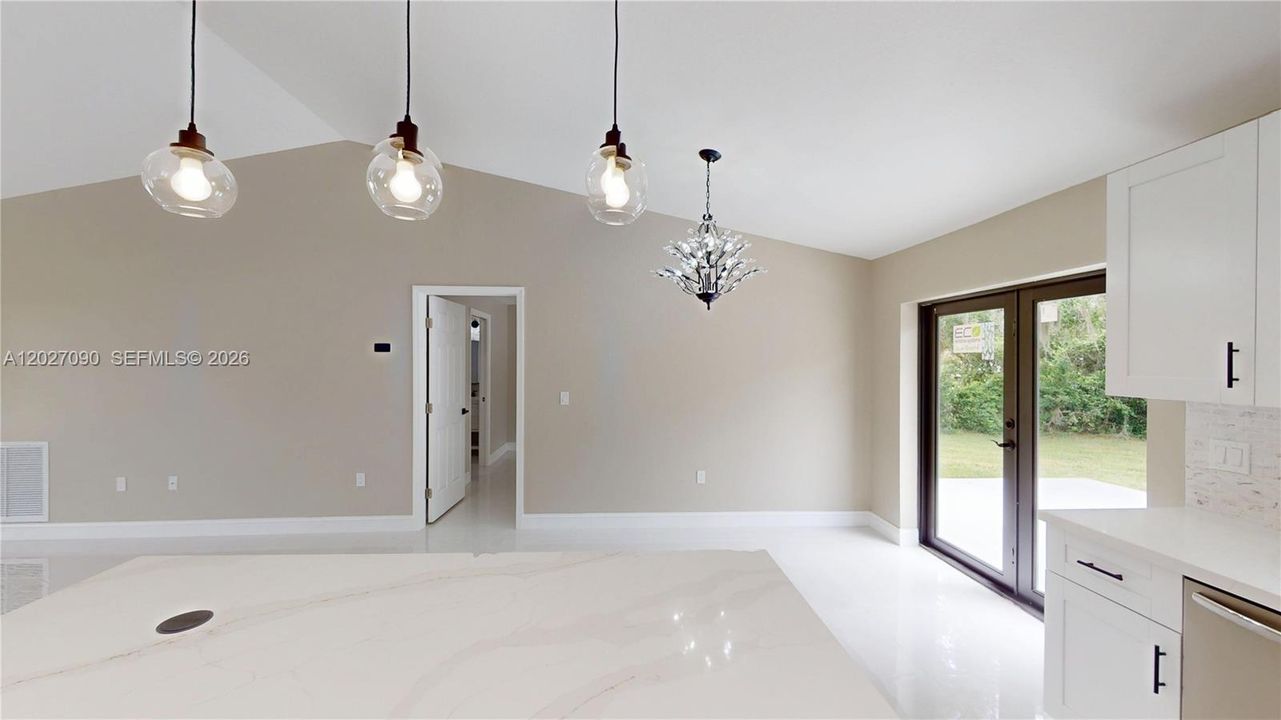 For Sale: $299,000 (3 beds, 2 baths, 1706 Square Feet)
