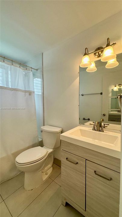 For Sale: $249,000 (1 beds, 1 baths, 675 Square Feet)