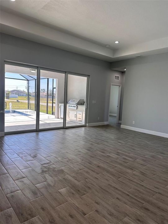 En Venta: $525,000 (4 camas, 2 baños, 0 Pies cuadrados)