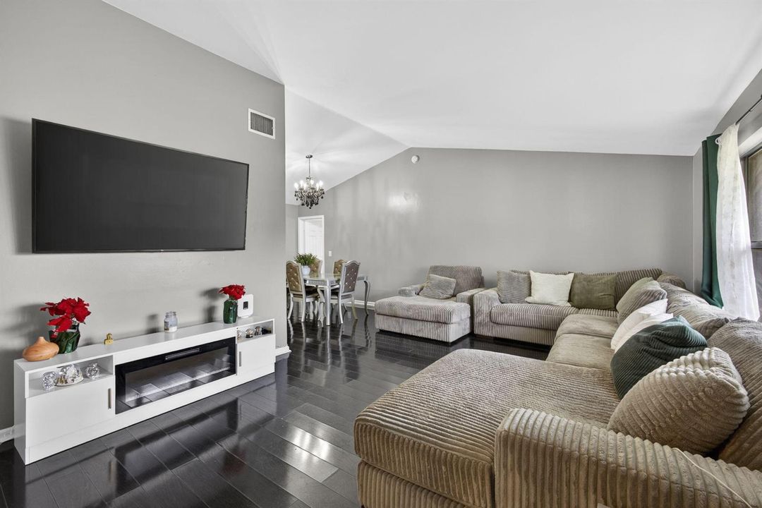 12-web-or-mls-BS1A2372