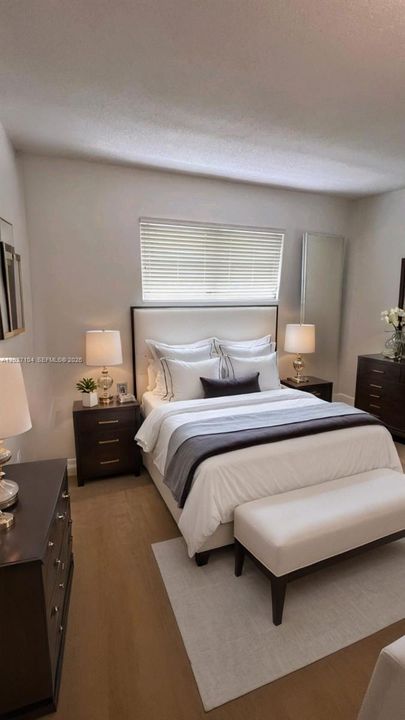 For Sale: $315,900 (2 beds, 1 baths, 1213 Square Feet)