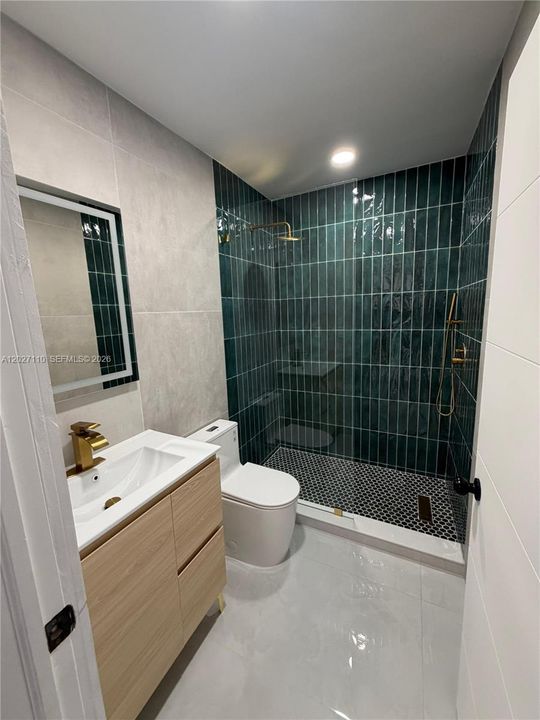 For Sale: $579,999 (3 beds, 3 baths, 1131 Square Feet)