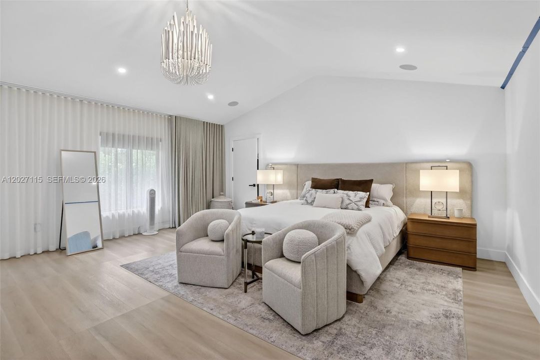For Sale: $3,975,000 (6 beds, 6 baths, 6472 Square Feet)