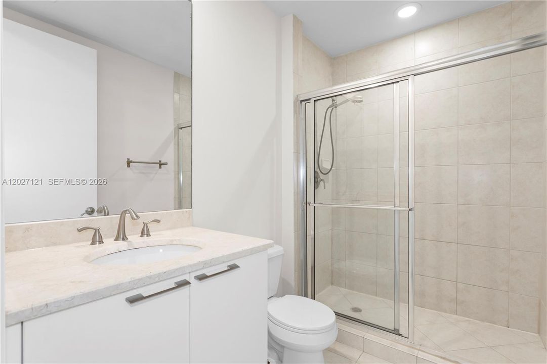 For Sale: $400,000 (2 beds, 2 baths, 1763 Square Feet)