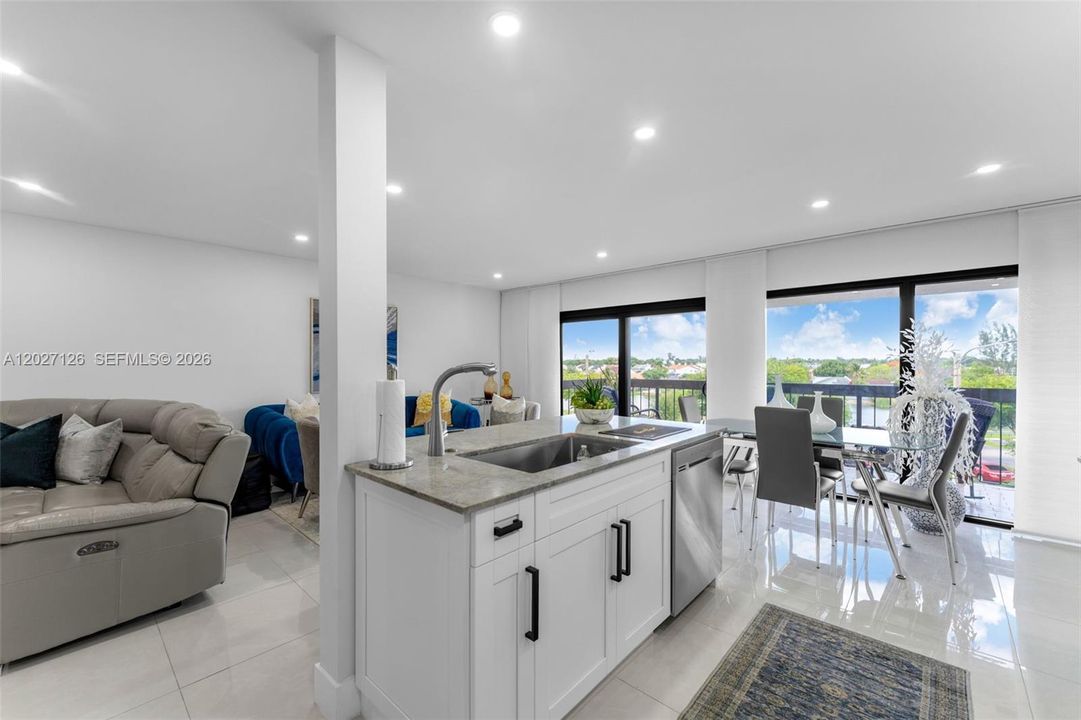 For Sale: $399,000 (2 beds, 2 baths, 1170 Square Feet)