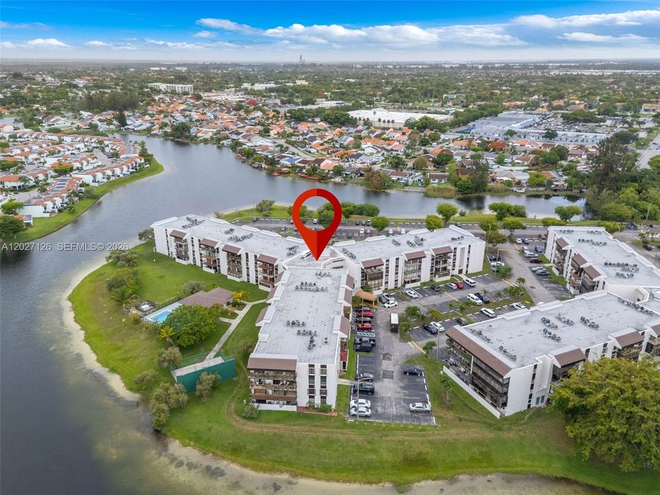 For Sale: $399,000 (2 beds, 2 baths, 1170 Square Feet)