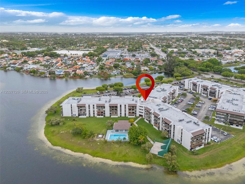 For Sale: $399,000 (2 beds, 2 baths, 1170 Square Feet)