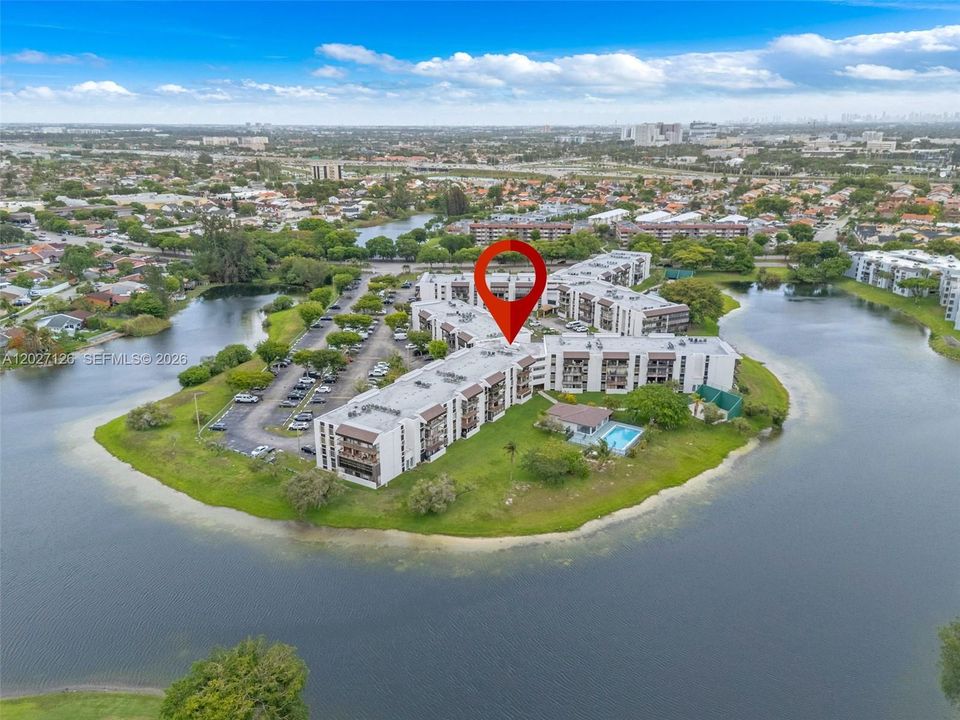 For Sale: $399,000 (2 beds, 2 baths, 1170 Square Feet)