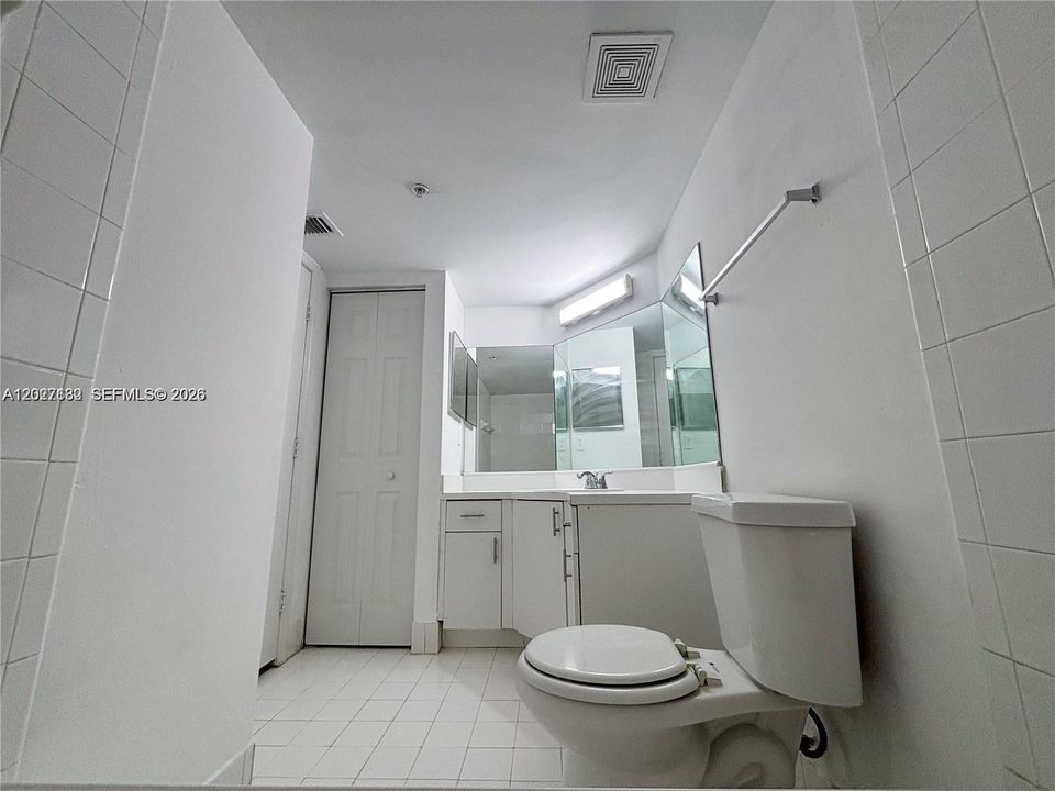 En Renta: $2,750 (3 camas, 2 baños, 1240 Pies cuadrados)