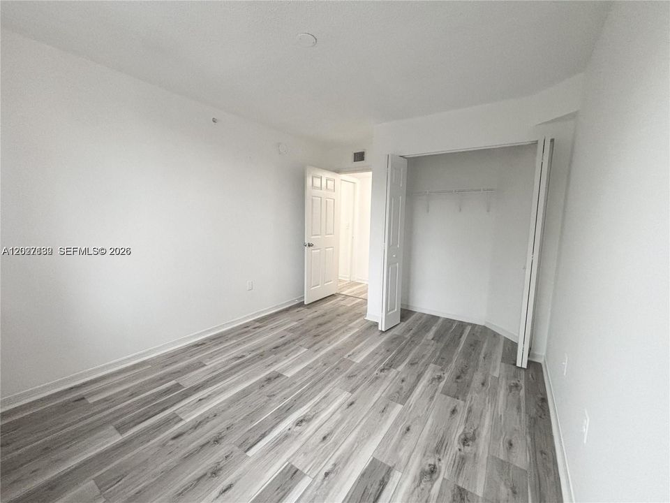 En Renta: $2,750 (3 camas, 2 baños, 1240 Pies cuadrados)