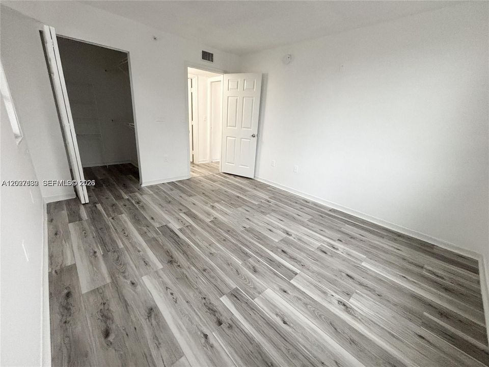 En Renta: $2,750 (3 camas, 2 baños, 1240 Pies cuadrados)