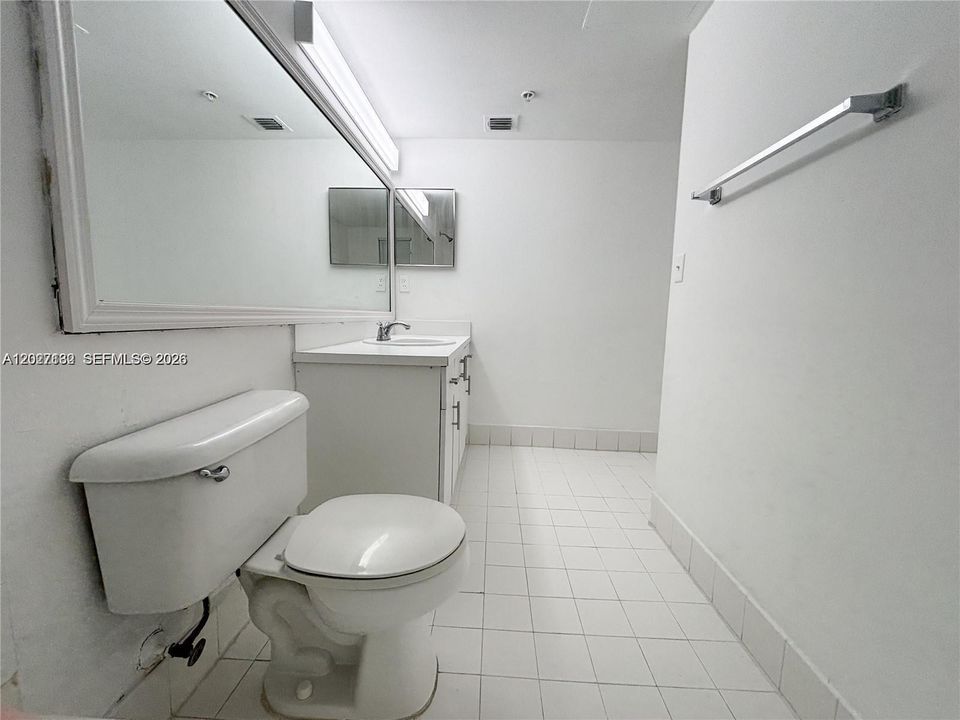 En Renta: $2,750 (3 camas, 2 baños, 1240 Pies cuadrados)