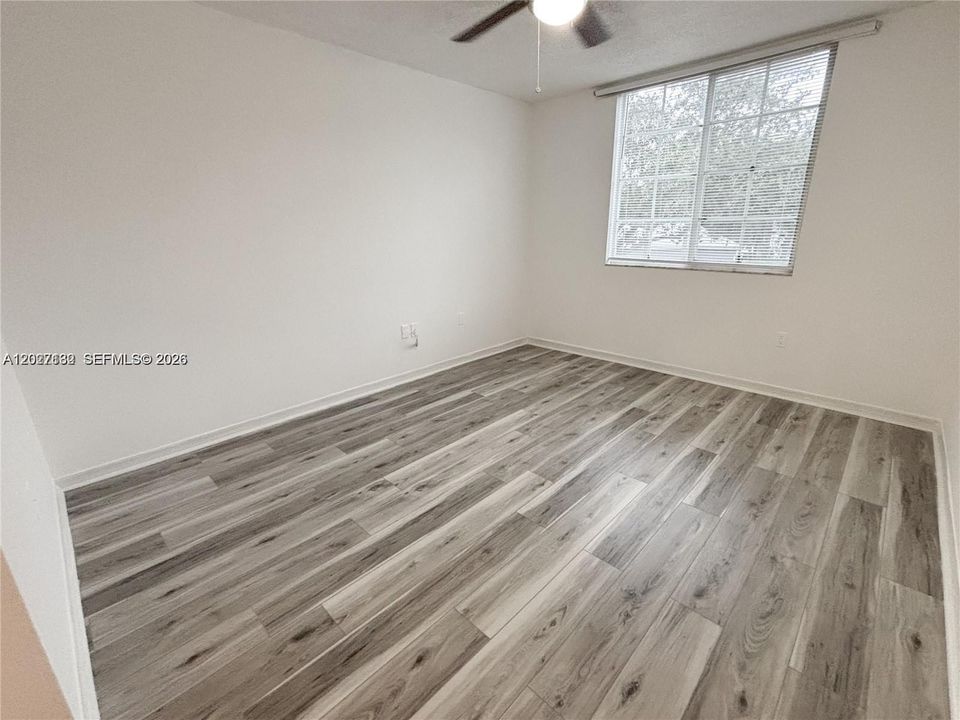 En Renta: $2,750 (3 camas, 2 baños, 1240 Pies cuadrados)