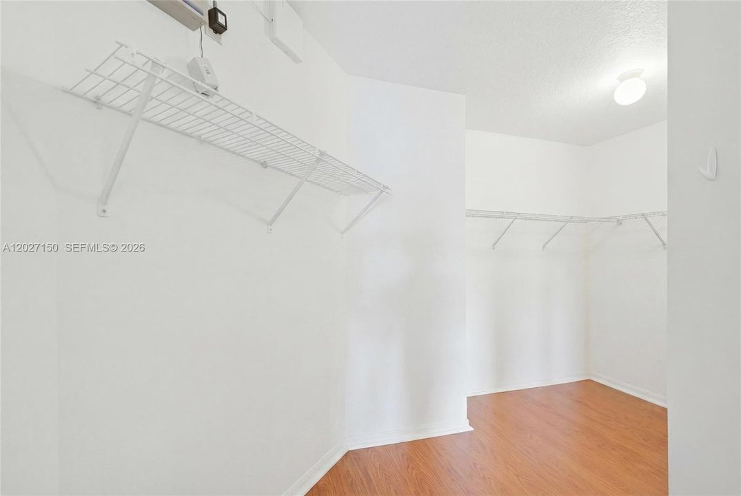 На продажу: $795,000 (4 спален, 3 ванн, 2362 Квадратных фут)